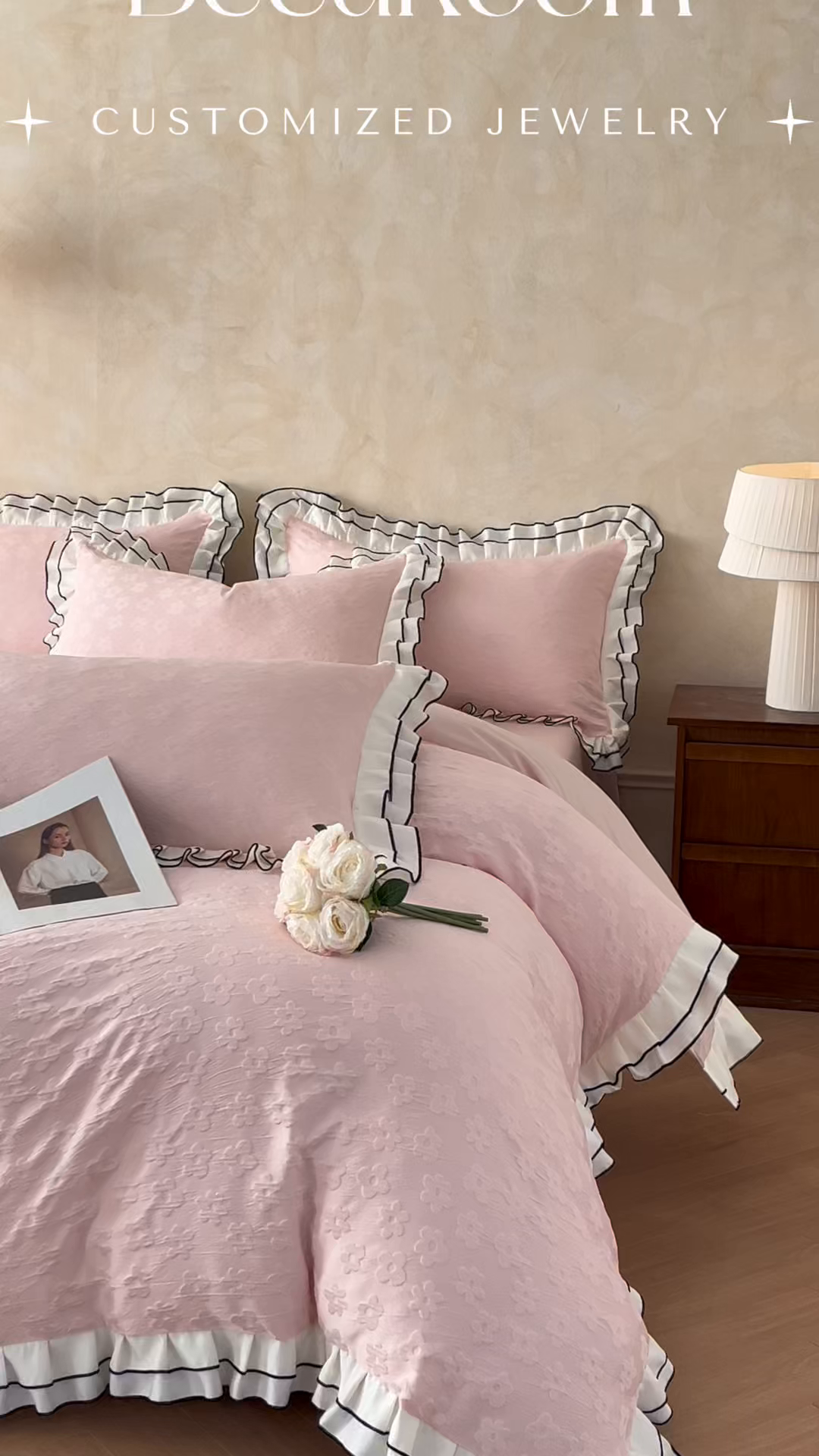 91家纺网 家纺一手货源 找家纺 金阳光家纺 2026新款立体浮雕双层花边水洗真丝四件套 莫奈-粉