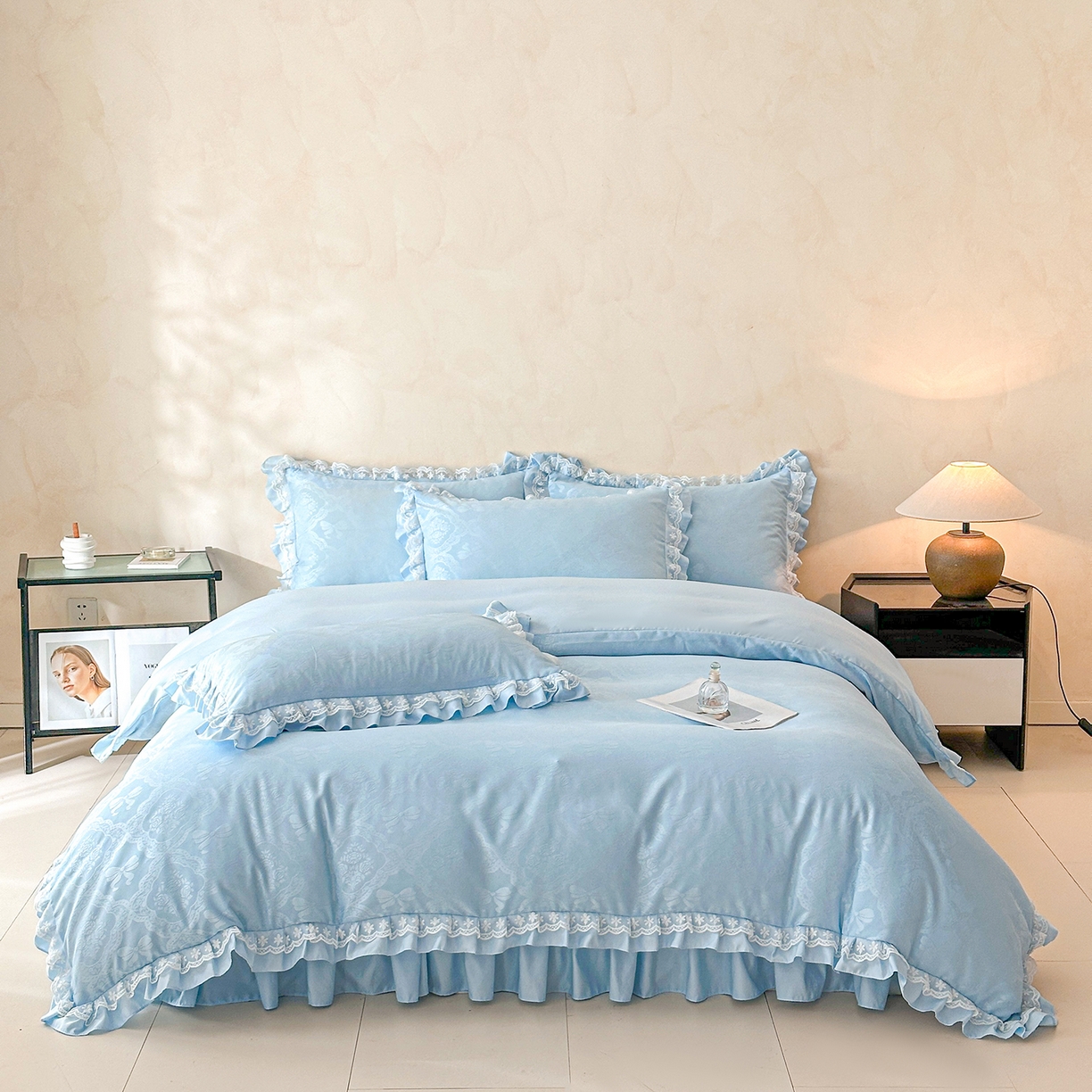 91家纺网 家纺一手货源 找家纺 金阳光家纺 2026春夏新款A类花边蕾丝款水洗真丝天丝床盖款床单款提花四件套 秘密花园-蓝