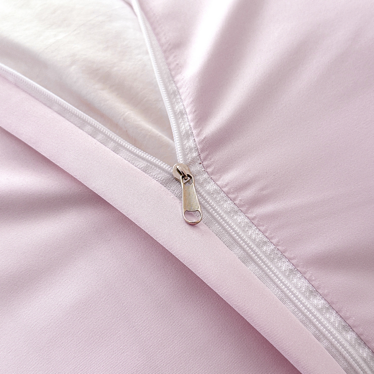 91家纺网 家纺一手货源 找家纺 金阳光家纺 2026春夏新款A类花边蕾丝款水洗真丝天丝床盖款床单款提花四件套 秘密花园-紫