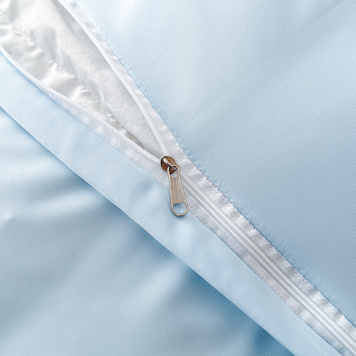 91家纺网 家纺一手货源 找家纺 金阳光家纺 2026春夏新款A类花边蕾丝款水洗真丝天丝床盖款床单款提花四件套 秘密花园-蓝