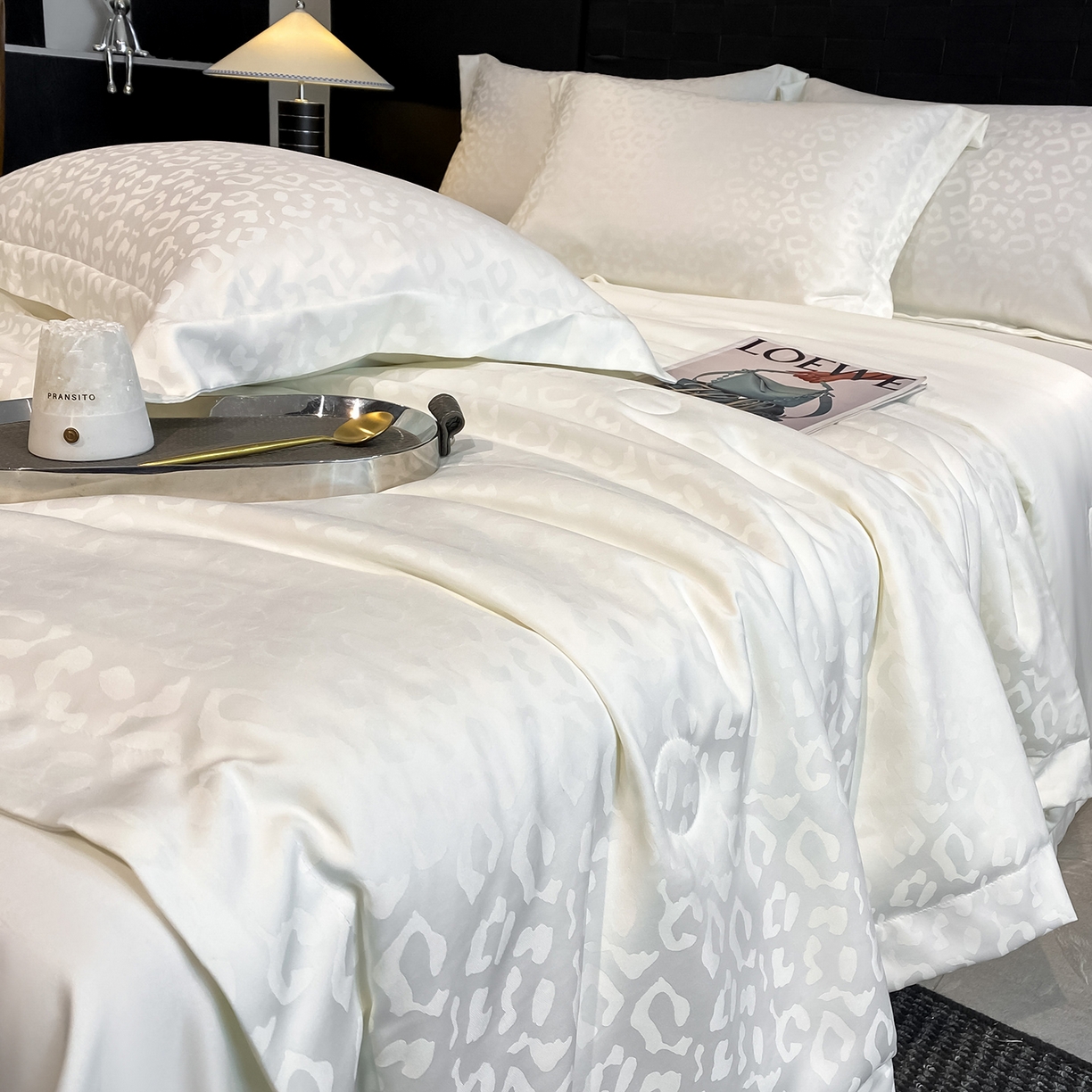 91家纺网 家纺一手货源 找家纺 （总）金阳光家纺 2026新款A类水洗真丝天丝提花高奢豹纹系列夏被夏凉被空调被夏被四件套