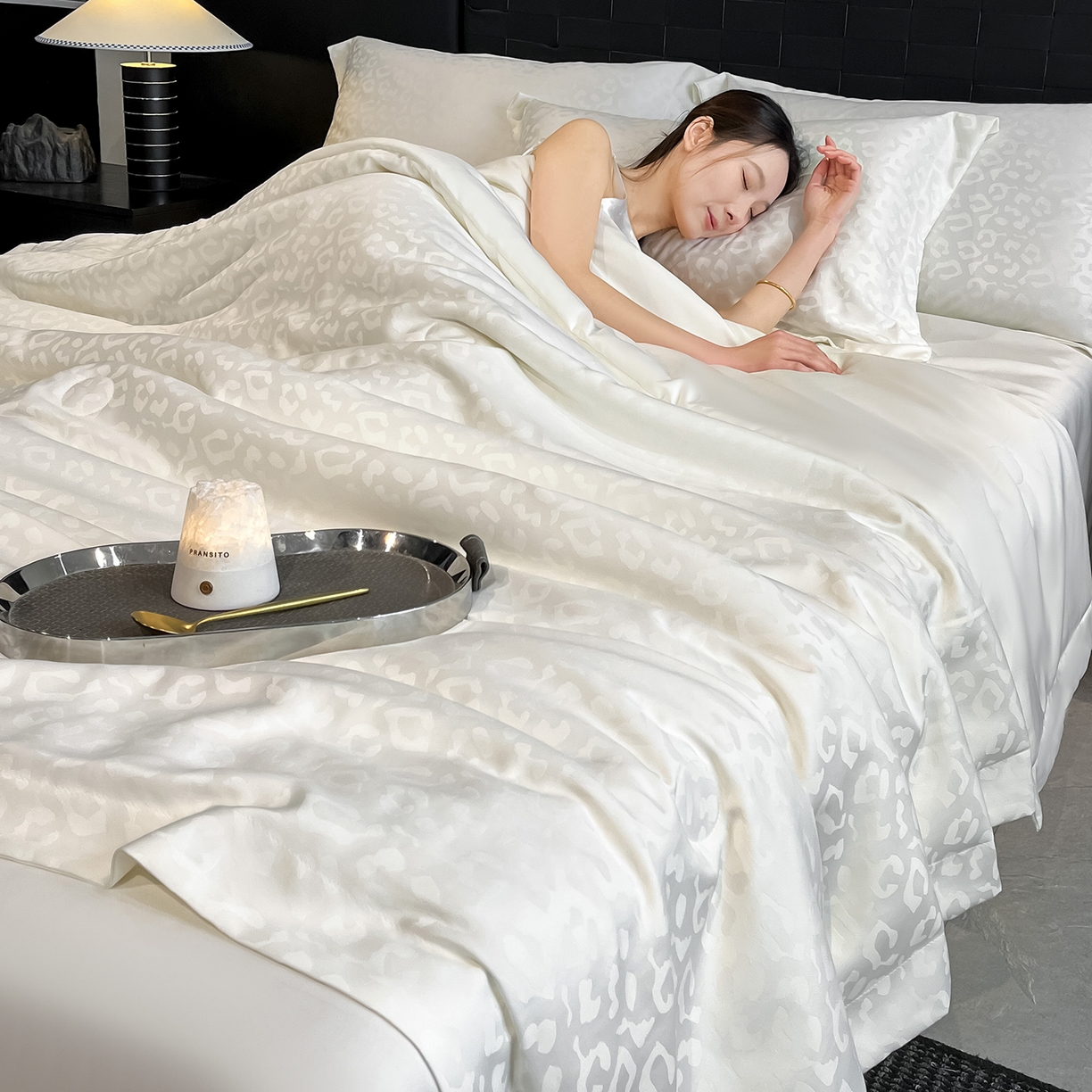 91家纺网 家纺一手货源 找家纺 （总）金阳光家纺 2026新款A类水洗真丝天丝提花高奢豹纹系列夏被夏凉被空调被夏被四件套