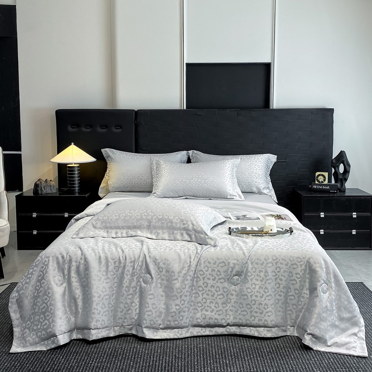 91家纺网 家纺一手货源 找家纺 金阳光家纺 2026新款A类水洗真丝天丝提花高奢豹纹系列夏被夏凉被空调被夏被四件套 豹纹-浅灰