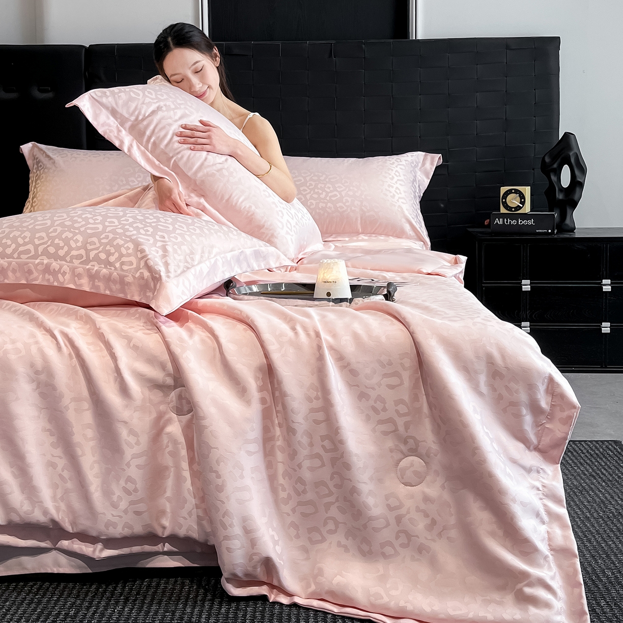 91家纺网 家纺一手货源 找家纺 金阳光家纺 2026新款A类水洗真丝天丝提花高奢豹纹系列夏被夏凉被空调被夏被四件套 豹纹-粉