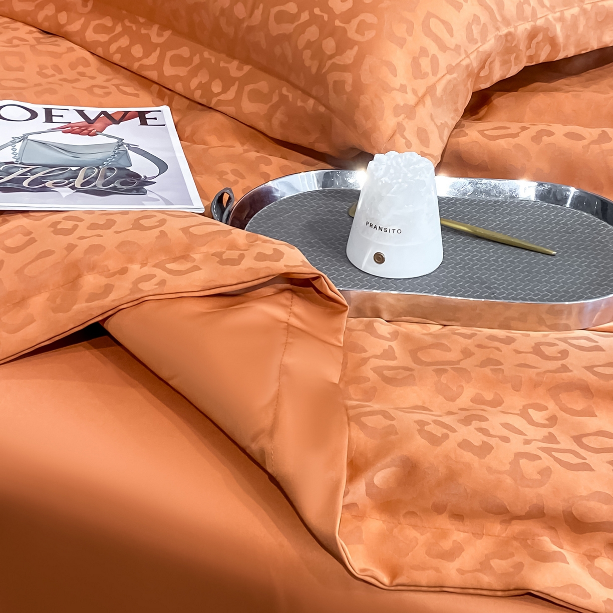 91家纺网 家纺一手货源 找家纺 金阳光家纺 2026新款A类水洗真丝天丝提花高奢豹纹系列夏被夏凉被空调被夏被四件套 豹纹-橙色