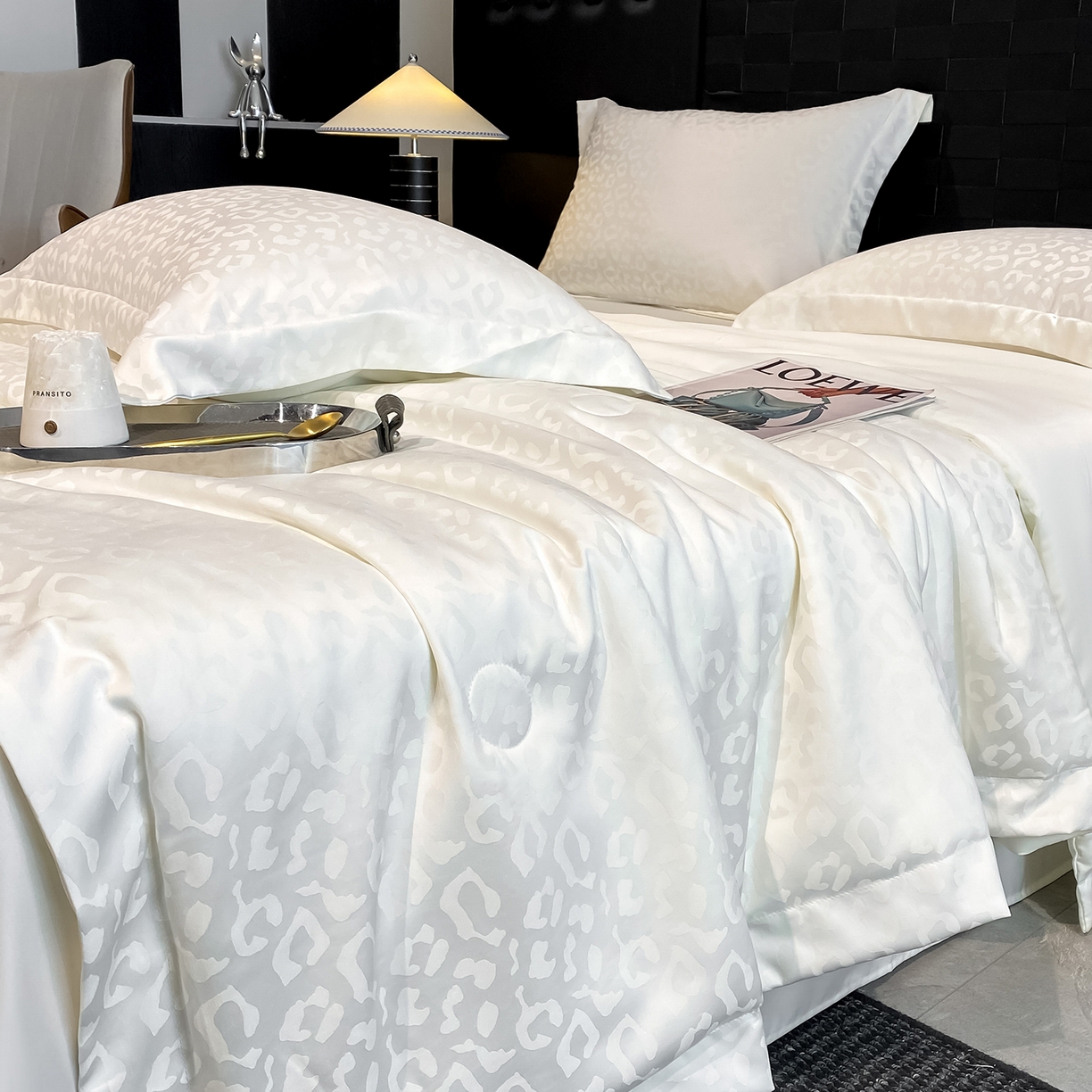 91家纺网 家纺一手货源 找家纺 （总）金阳光家纺 2026新款A类水洗真丝天丝提花高奢豹纹系列夏被夏凉被空调被夏被四件套