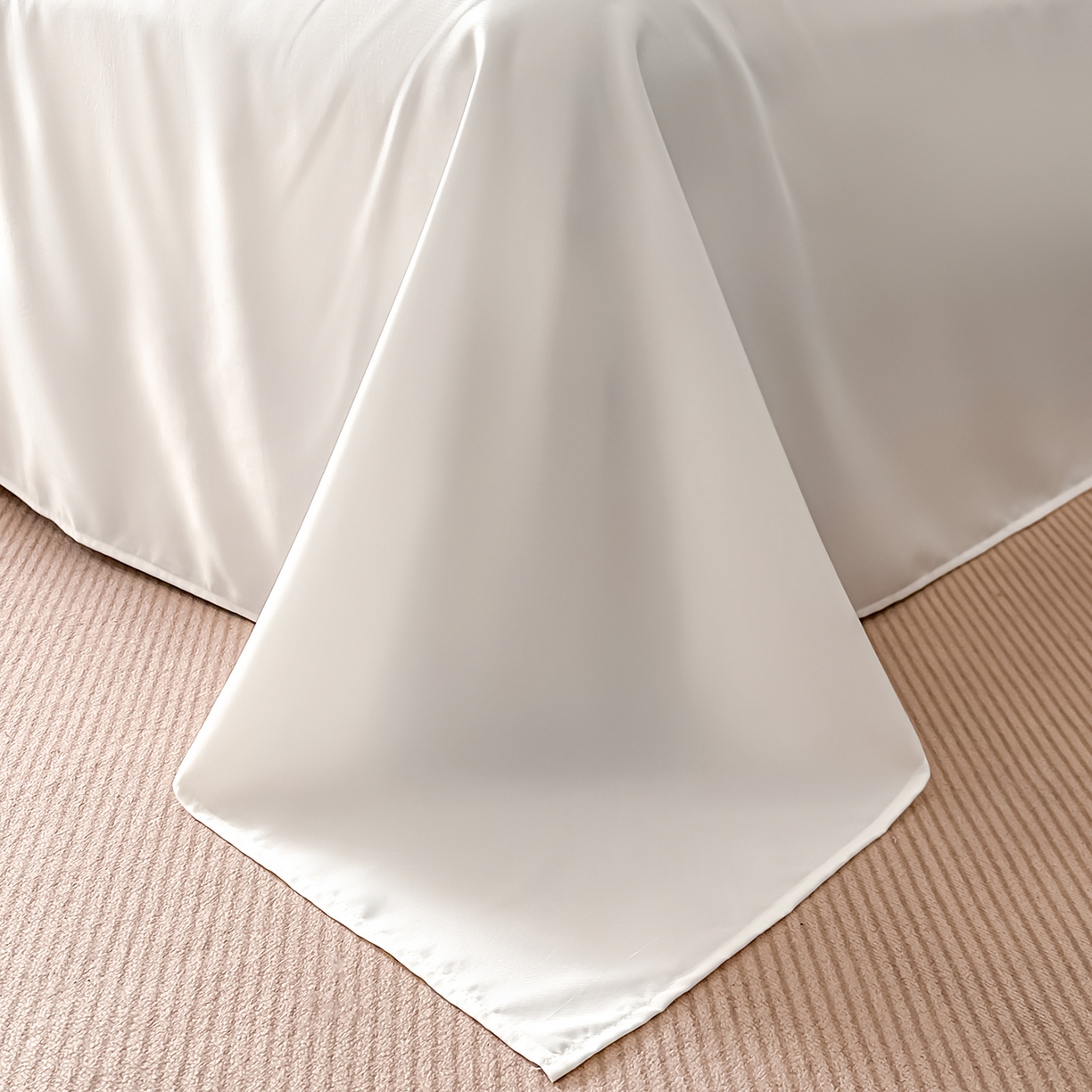 91家纺网 家纺一手货源 找家纺 金阳光家纺 2026春夏新款A类水洗真丝天丝高奢提花豹纹四件套 豹纹-米白