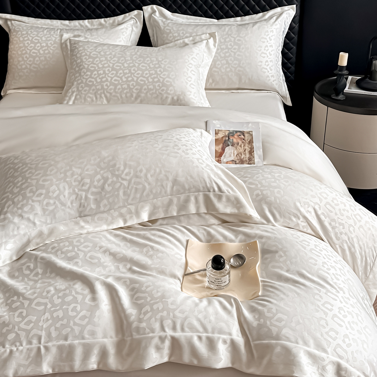 91家纺网 家纺一手货源 找家纺 （总）金阳光家纺 2026春夏新款A类水洗真丝天丝高奢提花豹纹四件套