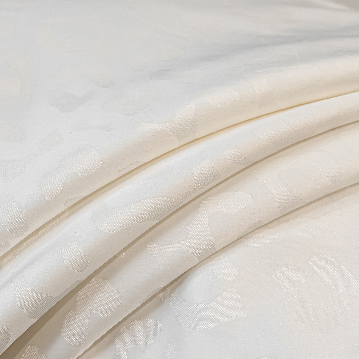 91家纺网 家纺一手货源 找家纺 （总）金阳光家纺 2026春夏新款A类水洗真丝天丝高奢提花豹纹四件套