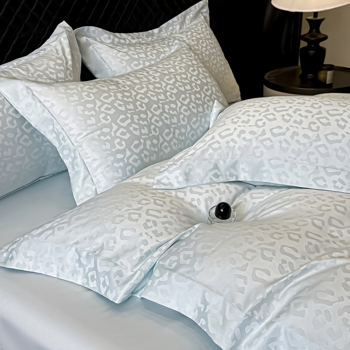 91家纺网 家纺一手货源 找家纺 金阳光家纺 2026春夏新款A类水洗真丝天丝高奢提花豹纹四件套 豹纹-梦幻绿