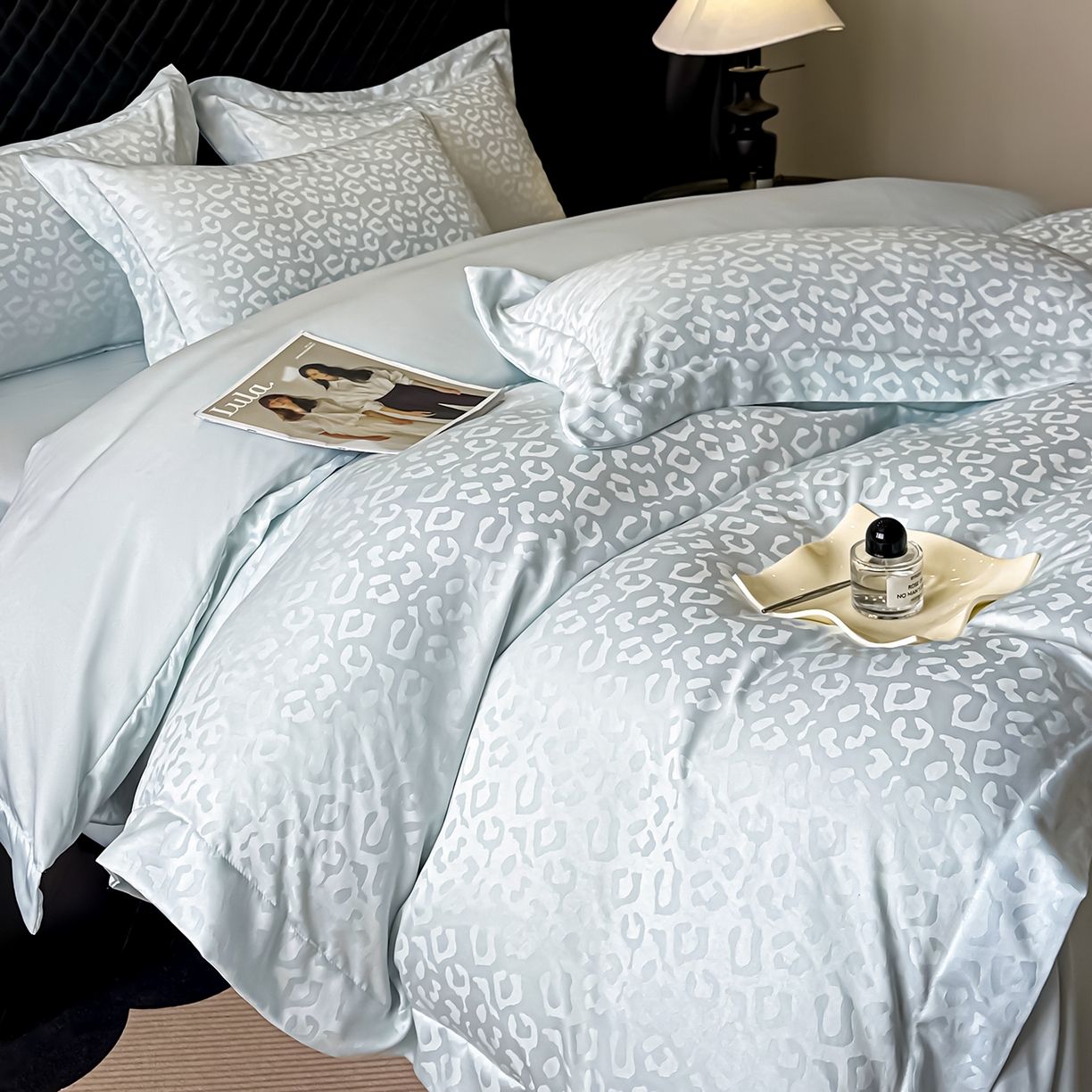 91家纺网 家纺一手货源 找家纺 金阳光家纺 2026春夏新款A类水洗真丝天丝高奢提花豹纹四件套 豹纹-梦幻绿