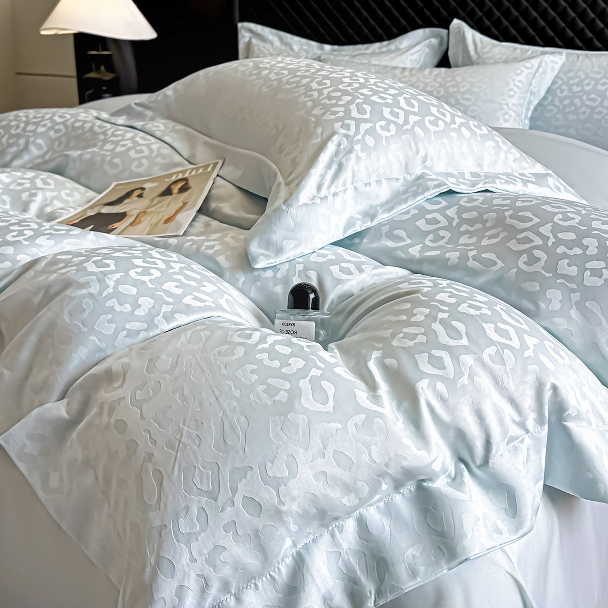 91家纺网 家纺一手货源 找家纺 金阳光家纺 2026春夏新款A类水洗真丝天丝高奢提花豹纹四件套 豹纹-梦幻绿