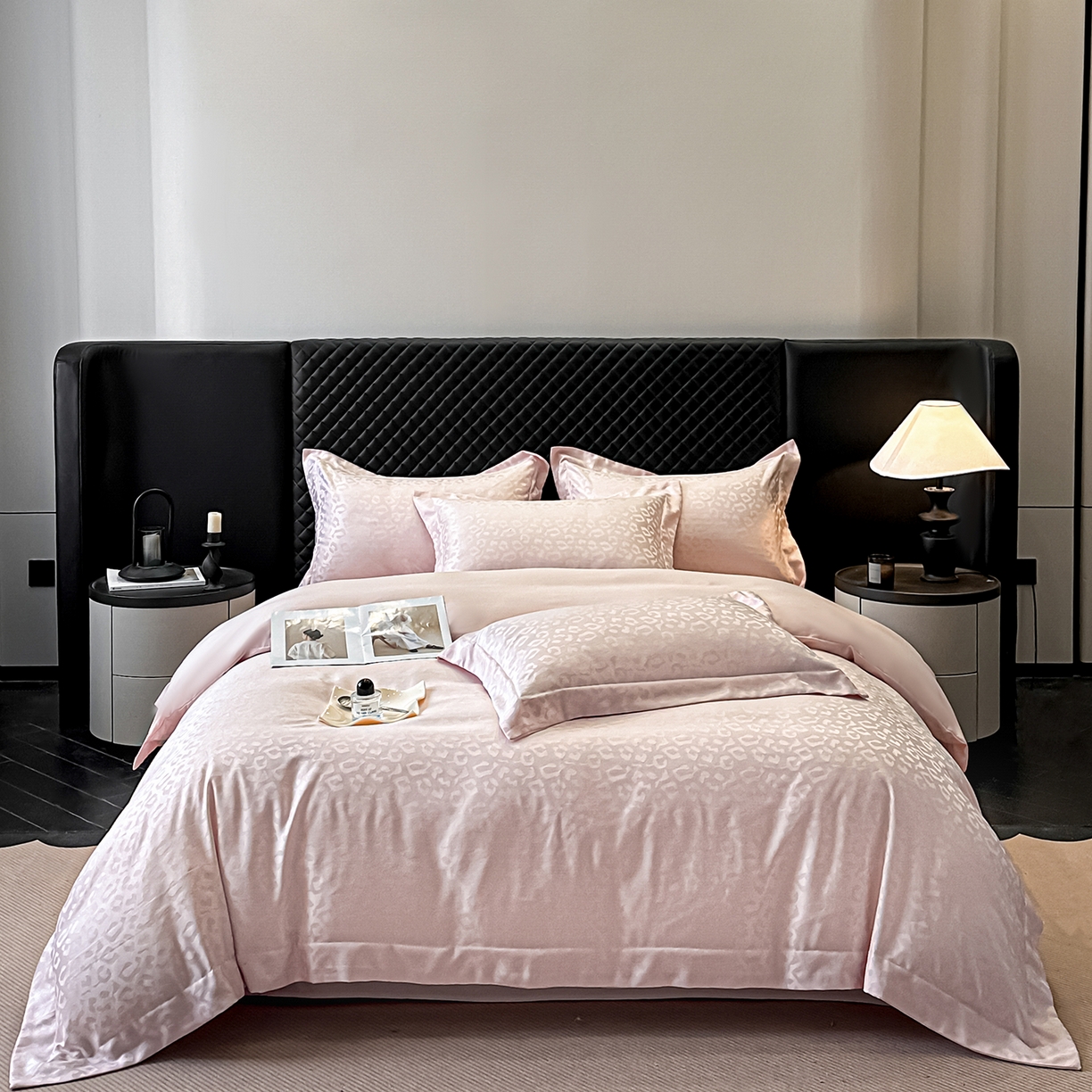 91家纺网 家纺一手货源 找家纺 金阳光家纺 2026春夏新款A类水洗真丝天丝高奢提花豹纹四件套 豹纹-粉