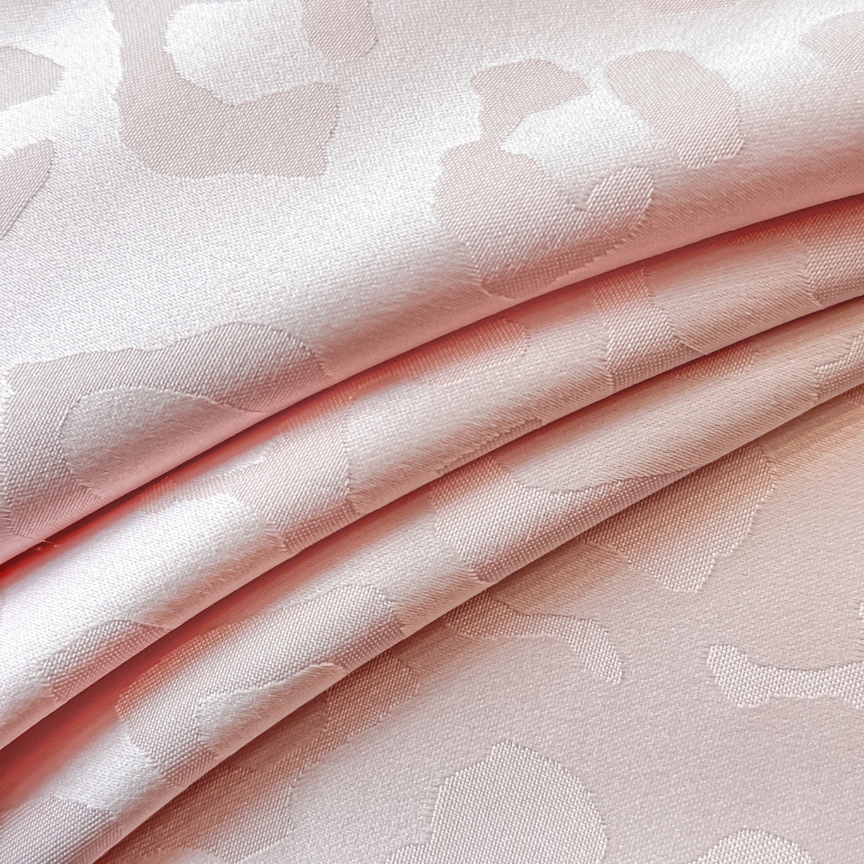 91家纺网 家纺一手货源 找家纺 金阳光家纺 2026春夏新款A类水洗真丝天丝高奢提花豹纹四件套 豹纹-粉