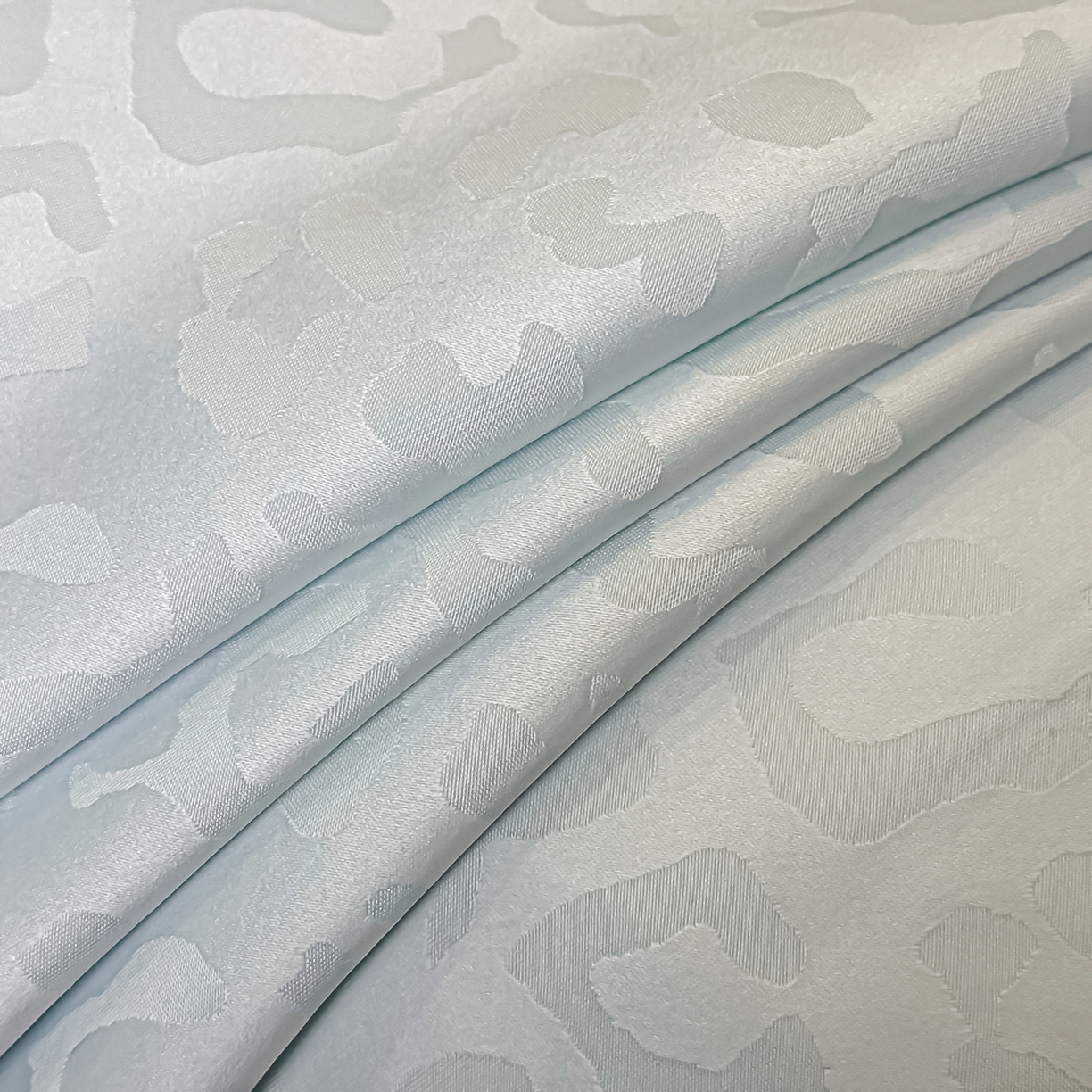 91家纺网 家纺一手货源 找家纺 金阳光家纺 2026春夏新款A类水洗真丝天丝高奢提花豹纹四件套 豹纹-梦幻绿