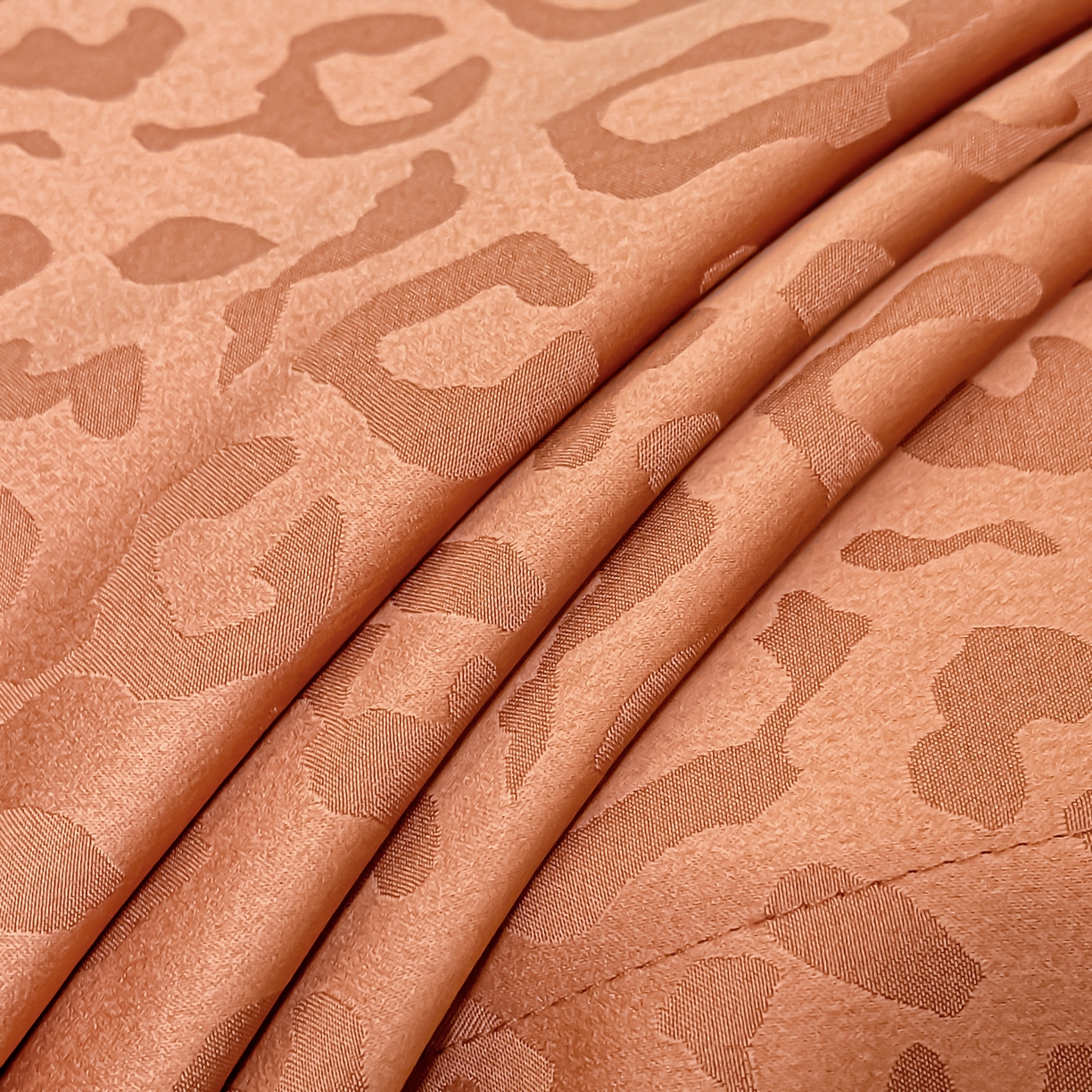 91家纺网 家纺一手货源 找家纺 金阳光家纺 2026春夏新款A类水洗真丝天丝高奢提花豹纹四件套 豹纹-橙色