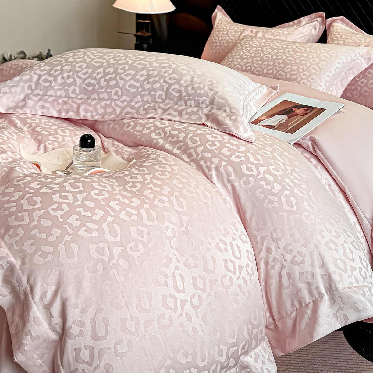 金阳光家纺 2026春夏新款A类水洗真丝天丝高奢提花豹纹四件套 豹纹-粉