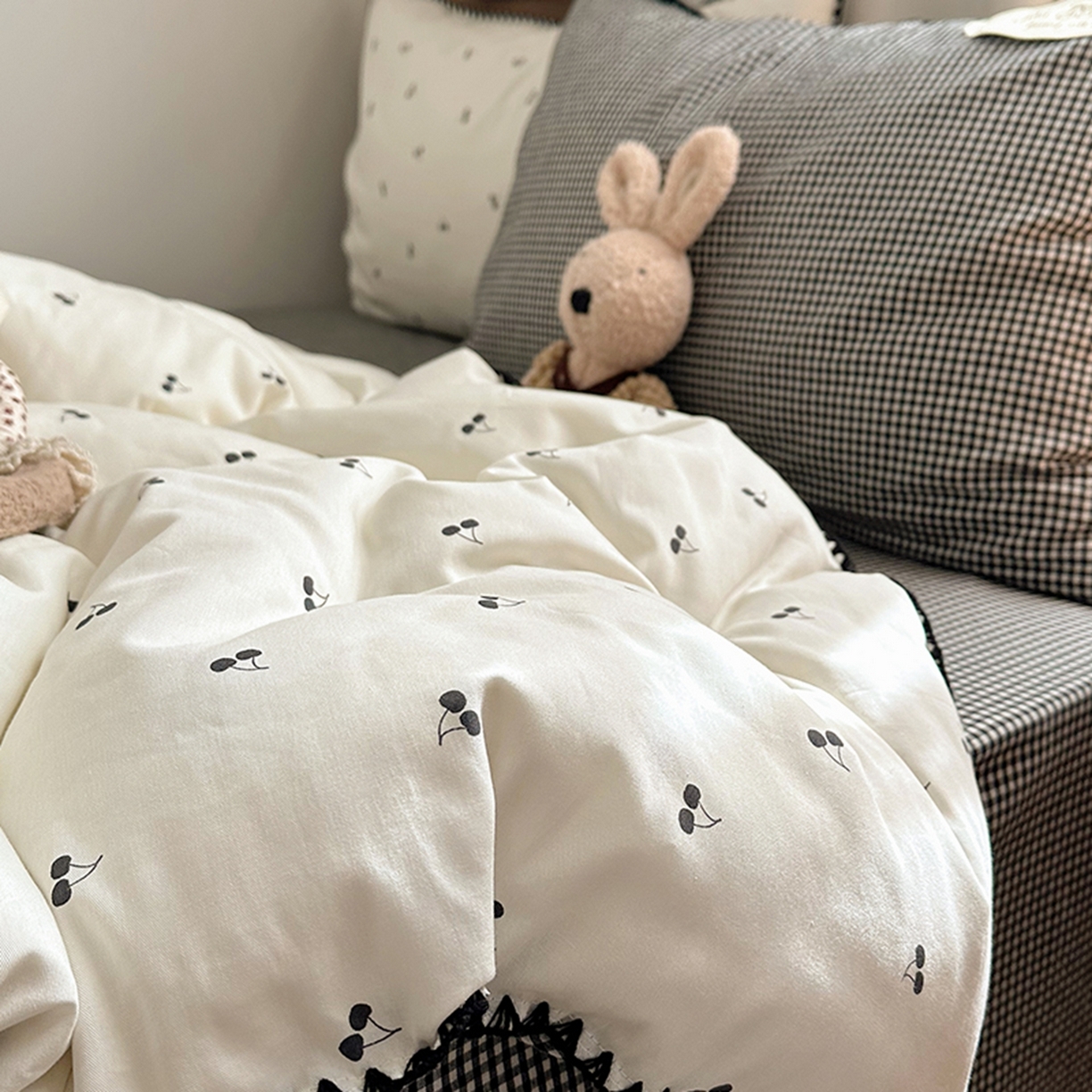 91家纺网 家纺一手货源 找家纺 （总）桃子家居 2026新款小清新A类全棉纯棉水洗棉色织混搭四件套甜心樱桃