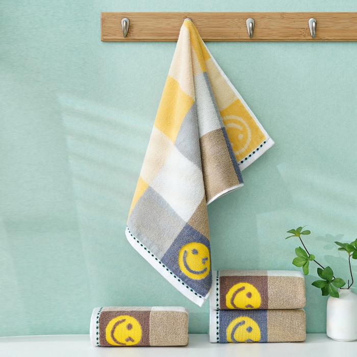 91家纺网 家纺一手货源 找家纺 朴尔家纺-毛巾被 2026新款纯棉32股运动风男士色织条纹笑脸加厚毛巾浴巾组合 组合图仅供展示 毛巾35x75cm/条