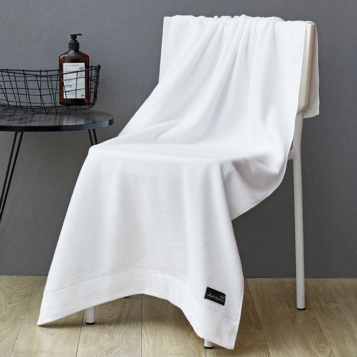 91家纺网 家纺一手货源 找家纺 朴尔家纺-毛巾被 2026新款全棉纯棉32股酒店风黑标加厚毛巾浴巾组合 浴巾-黑标-纯白 浴巾70x140cm/条