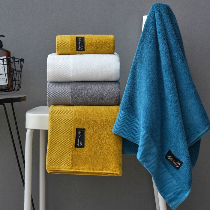 91家纺网 家纺一手货源 找家纺 朴尔家纺-毛巾被 2026新款全棉纯棉32股酒店风黑标加厚毛巾浴巾组合 组合图仅供展示 毛巾35x75cm/条