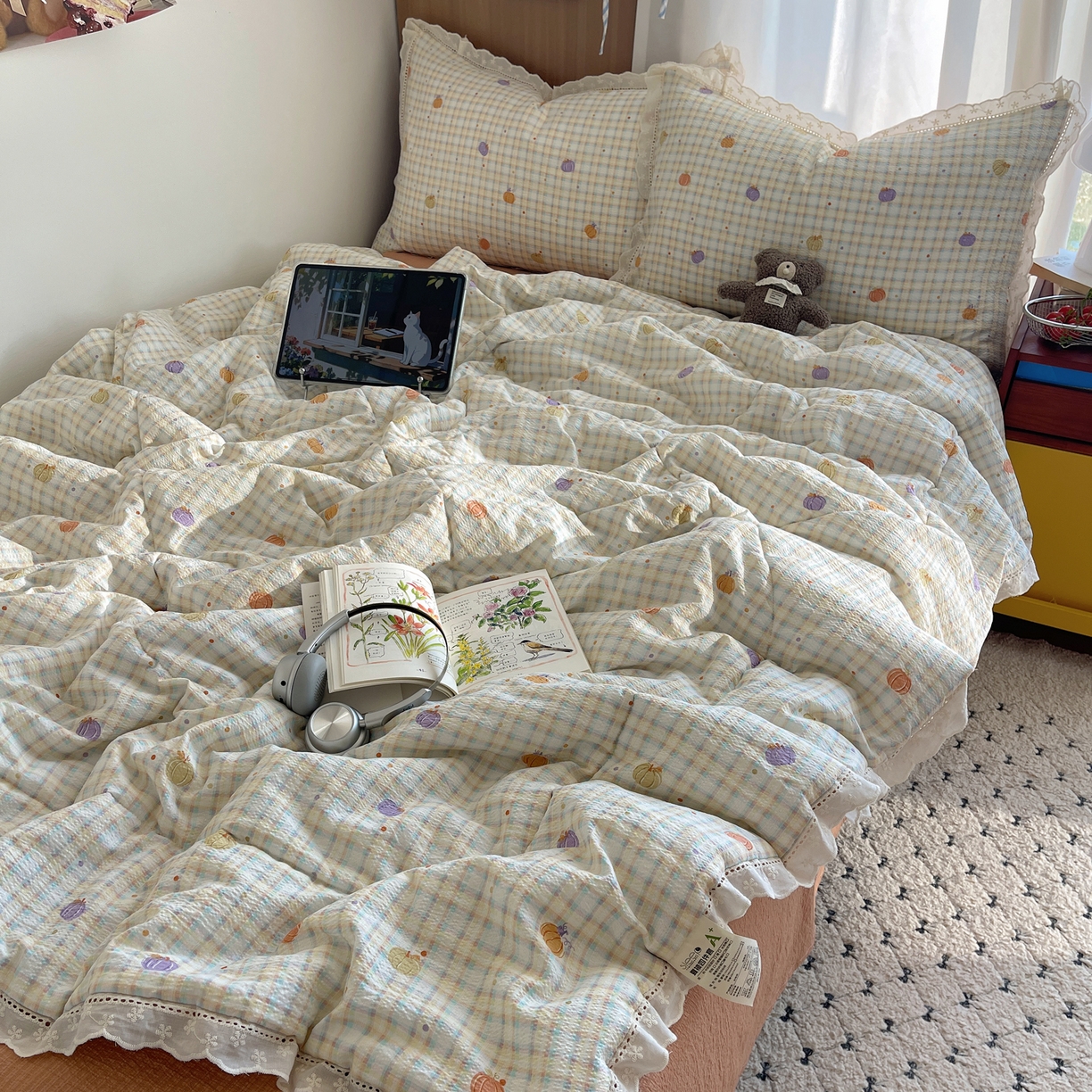 91家纺网 家纺一手货源 找家纺 宝士康家纺 2026新款10A抗菌提花色织花边单夏被/夏被四件套/空调被 南瓜格