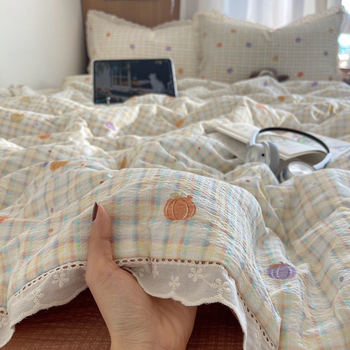 91家纺网 家纺一手货源 找家纺 宝士康家纺 2026新款10A抗菌提花色织花边单夏被/夏被四件套/空调被 南瓜格