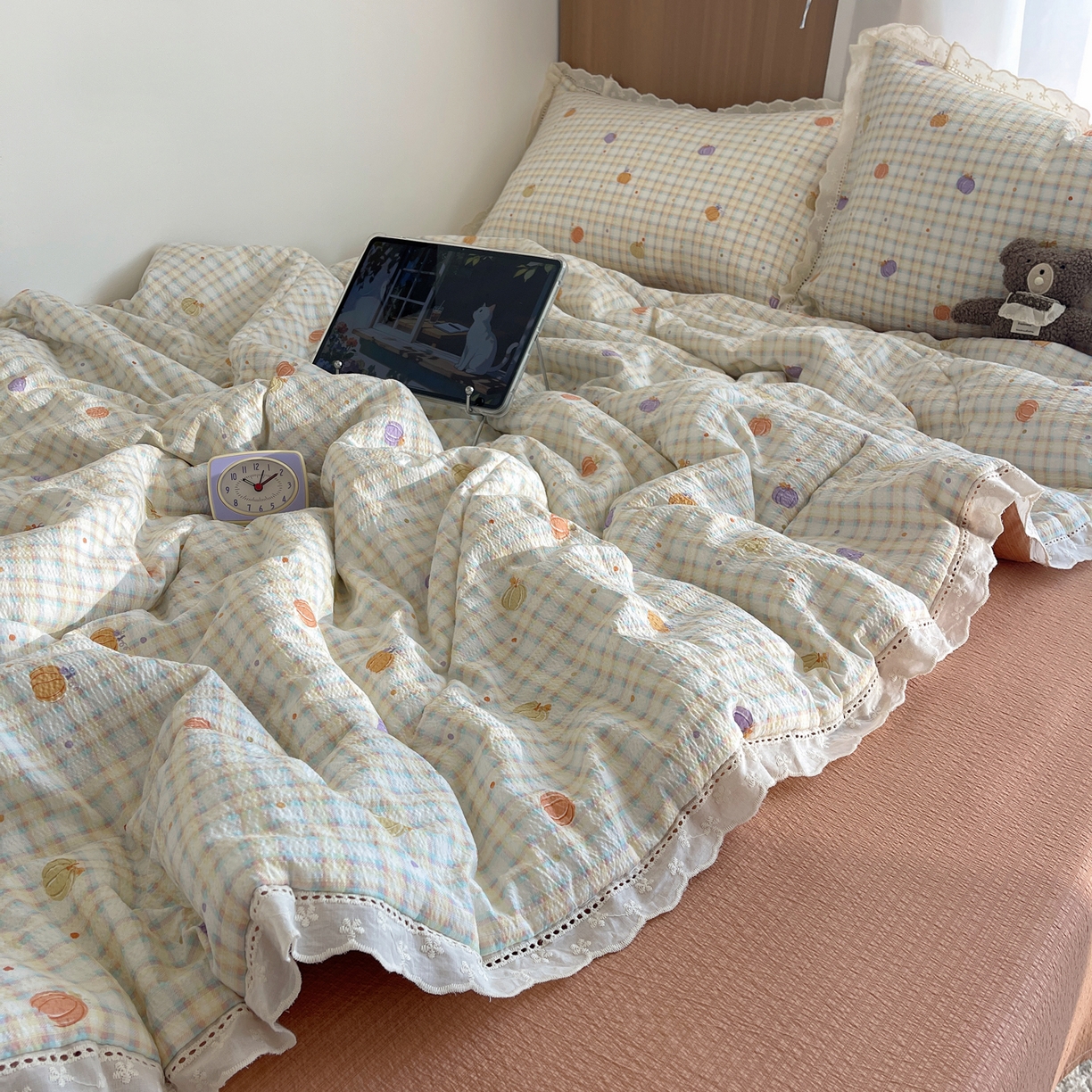 91家纺网 家纺一手货源 找家纺 宝士康家纺 2026新款10A抗菌提花色织花边单夏被/夏被四件套/空调被 南瓜格