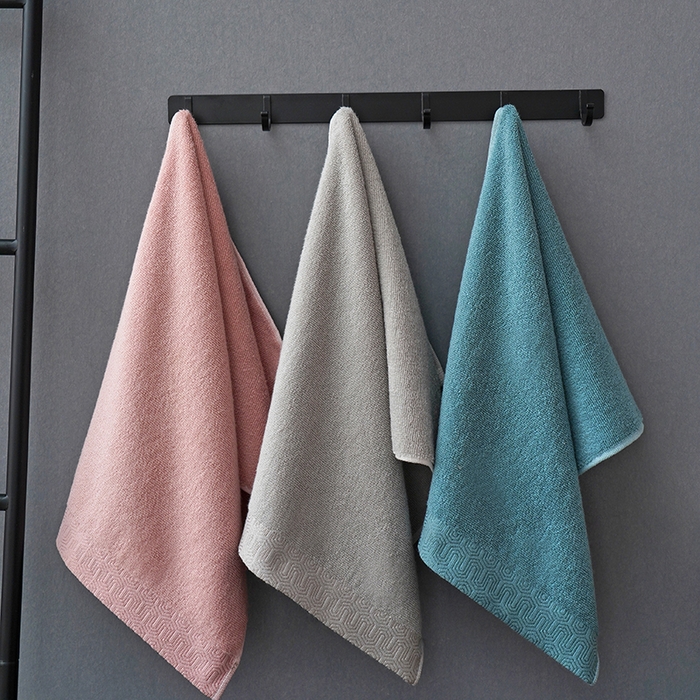 91家纺网 家纺一手货源 找家纺 朴尔家纺-毛巾被 2026新款全棉纯棉32股酒店风迷宫格加厚毛巾浴巾组合 组合图仅供展示 毛巾35x75cm/条