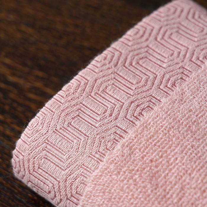 91家纺网 家纺一手货源 找家纺 朴尔家纺-毛巾被 2026新款全棉纯棉32股酒店风迷宫格加厚毛巾浴巾组合 毛巾-迷宫格-荷花粉 毛巾35x75cm/条