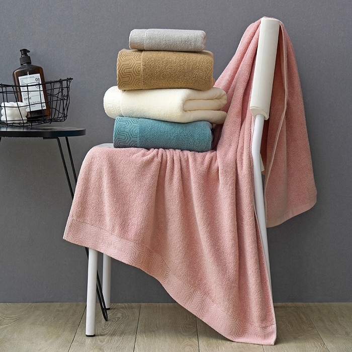 91家纺网 家纺一手货源 找家纺 朴尔家纺-毛巾被 2026新款全棉纯棉32股酒店风迷宫格加厚毛巾浴巾组合 组合图仅供展示 毛巾35x75cm/条
