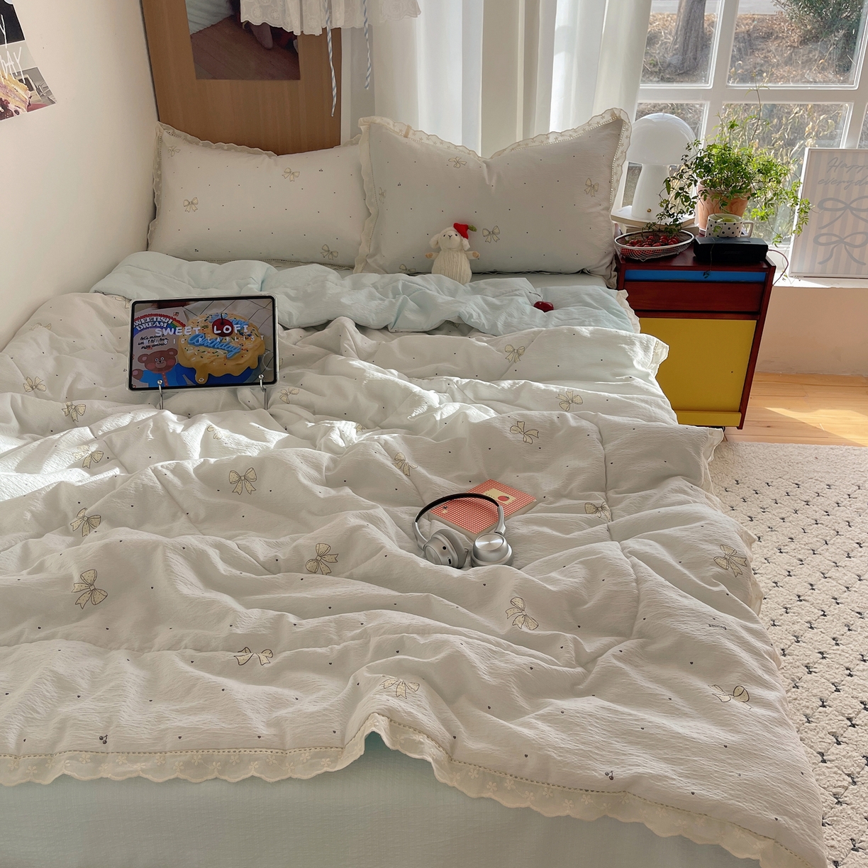 91家纺网 家纺一手货源 找家纺 宝士康家纺 2026新款10A抗菌提花色织花边单夏被/夏被四件套/空调被 波点结心