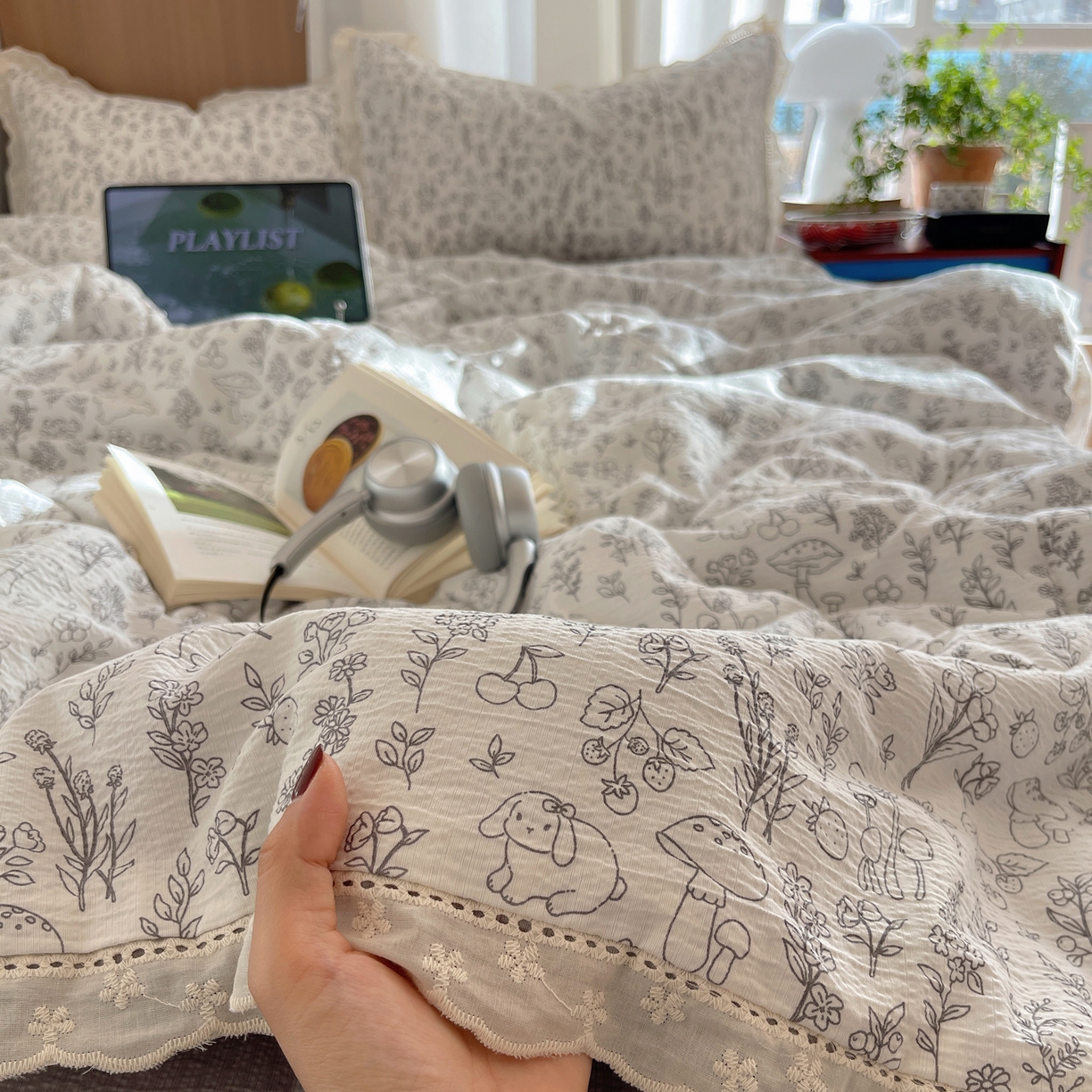 91家纺网 家纺一手货源 找家纺 宝士康家纺 2026新款10A抗菌提花色织花边单夏被/夏被四件套/空调被 草木灰序