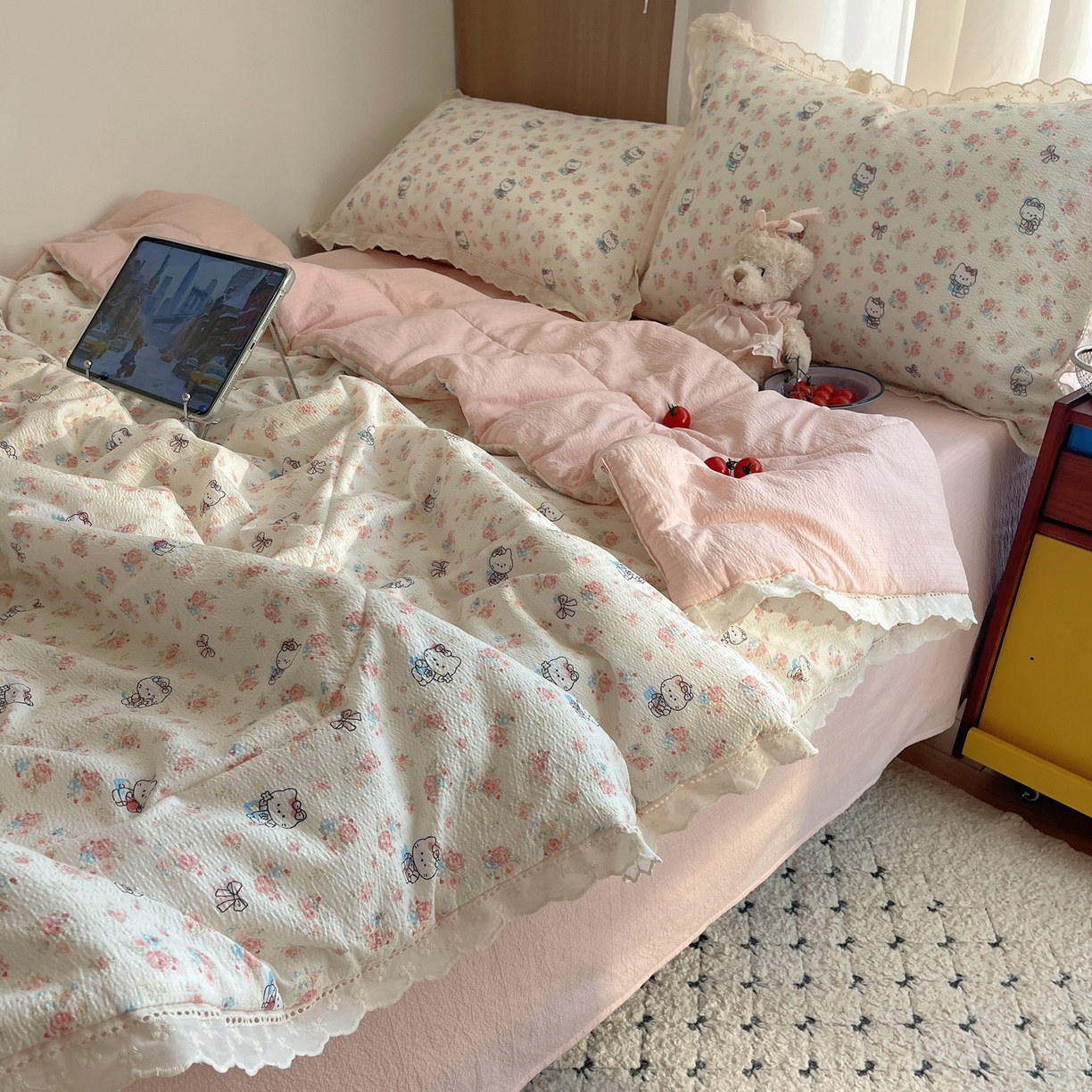 91家纺网 家纺一手货源 找家纺 宝士康家纺 2026新款10A抗菌提花色织花边单夏被/夏被四件套/空调被 花样KT