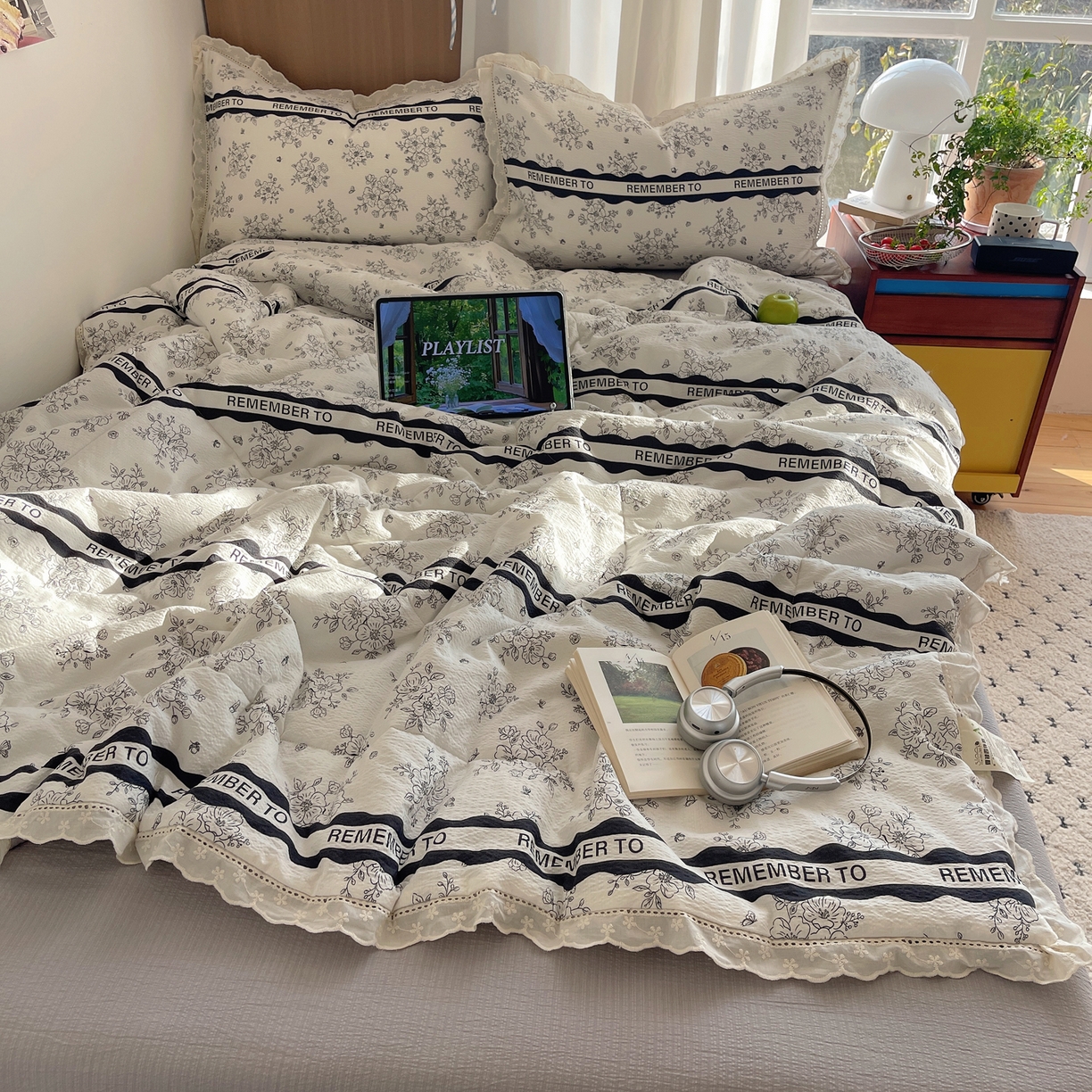 91家纺网 家纺一手货源 找家纺 宝士康家纺 2026新款10A抗菌提花色织花边单夏被/夏被四件套/空调被 墨序花