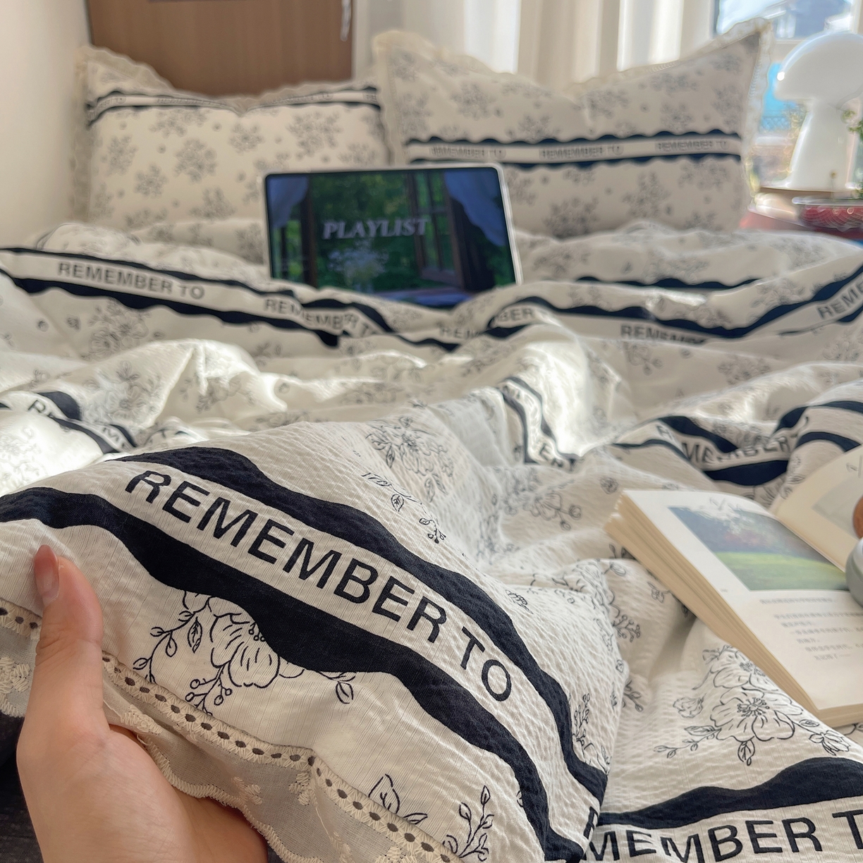 91家纺网 家纺一手货源 找家纺 宝士康家纺 2026新款10A抗菌提花色织花边单夏被/夏被四件套/空调被 墨序花