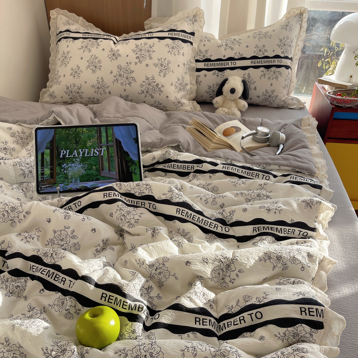 91家纺网 家纺一手货源 找家纺 宝士康家纺 2026新款10A抗菌提花色织花边单夏被/夏被四件套/空调被 墨序花