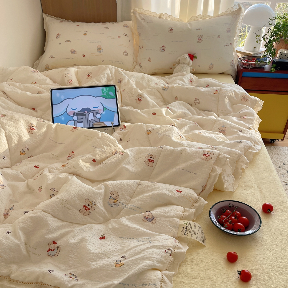 91家纺网 家纺一手货源 找家纺 宝士康家纺 2026新款10A抗菌提花色织花边单夏被/夏被四件套/空调被 奶芙小狗