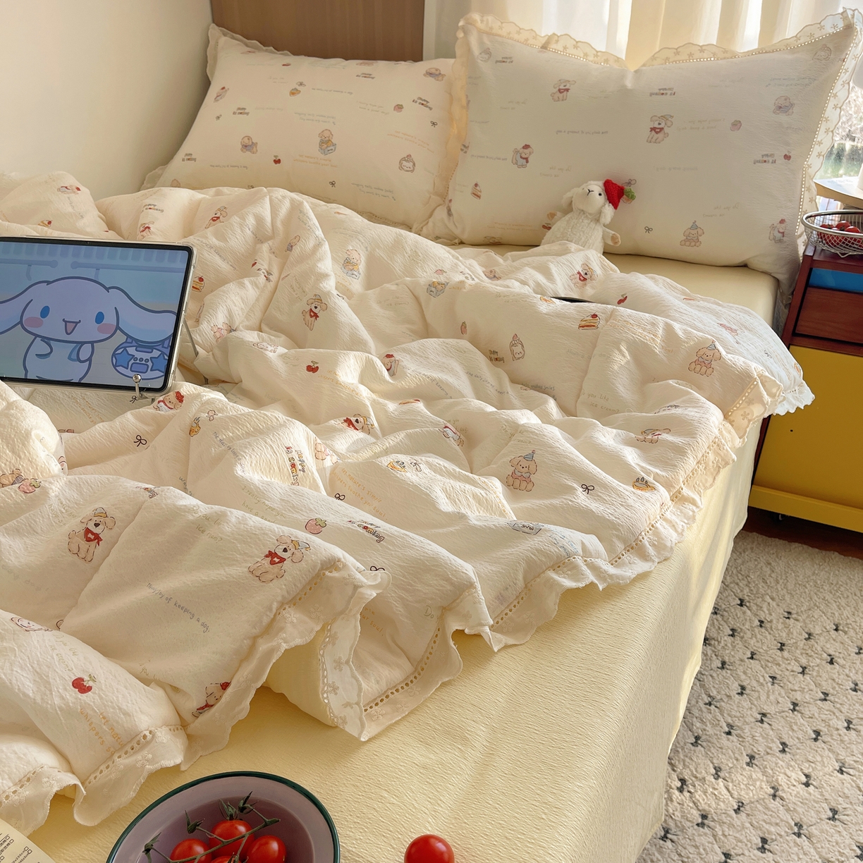 91家纺网 家纺一手货源 找家纺 宝士康家纺 2026新款10A抗菌提花色织花边单夏被/夏被四件套/空调被 奶芙小狗