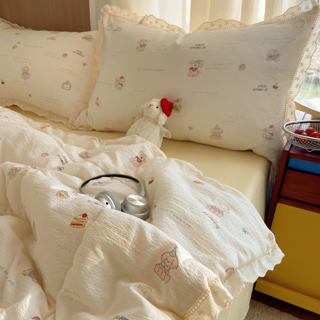 91家纺网 家纺一手货源 找家纺 宝士康家纺 2026新款10A抗菌提花色织花边单夏被/夏被四件套/空调被 奶芙小狗