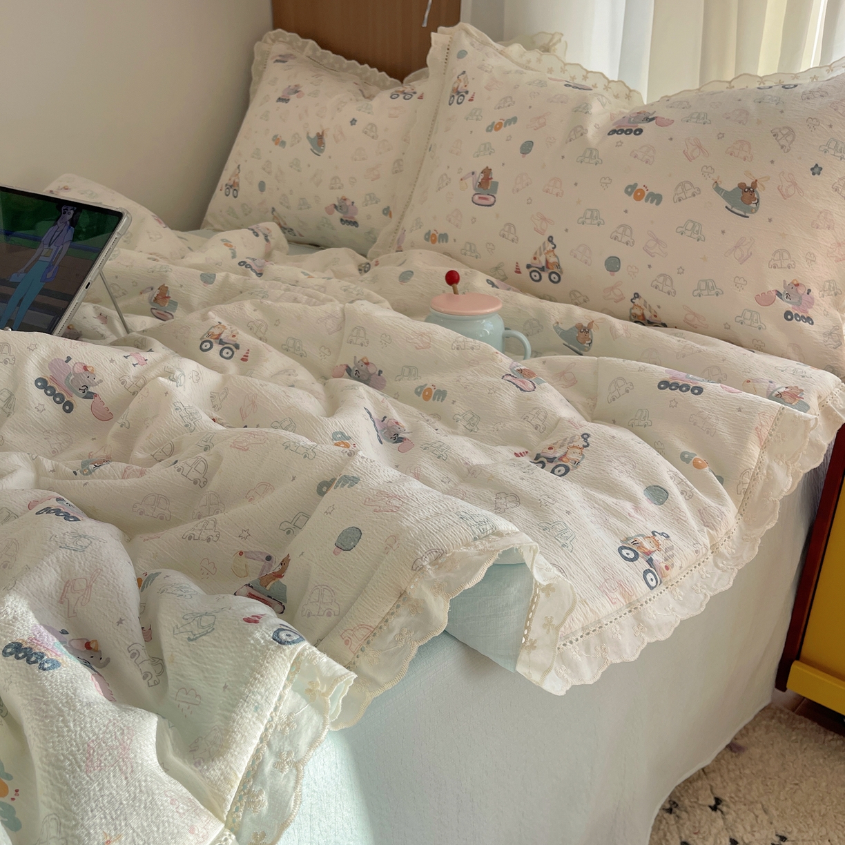 91家纺网 家纺一手货源 找家纺 宝士康家纺 2026新款10A抗菌提花色织花边单夏被/夏被四件套/空调被 象车乐园