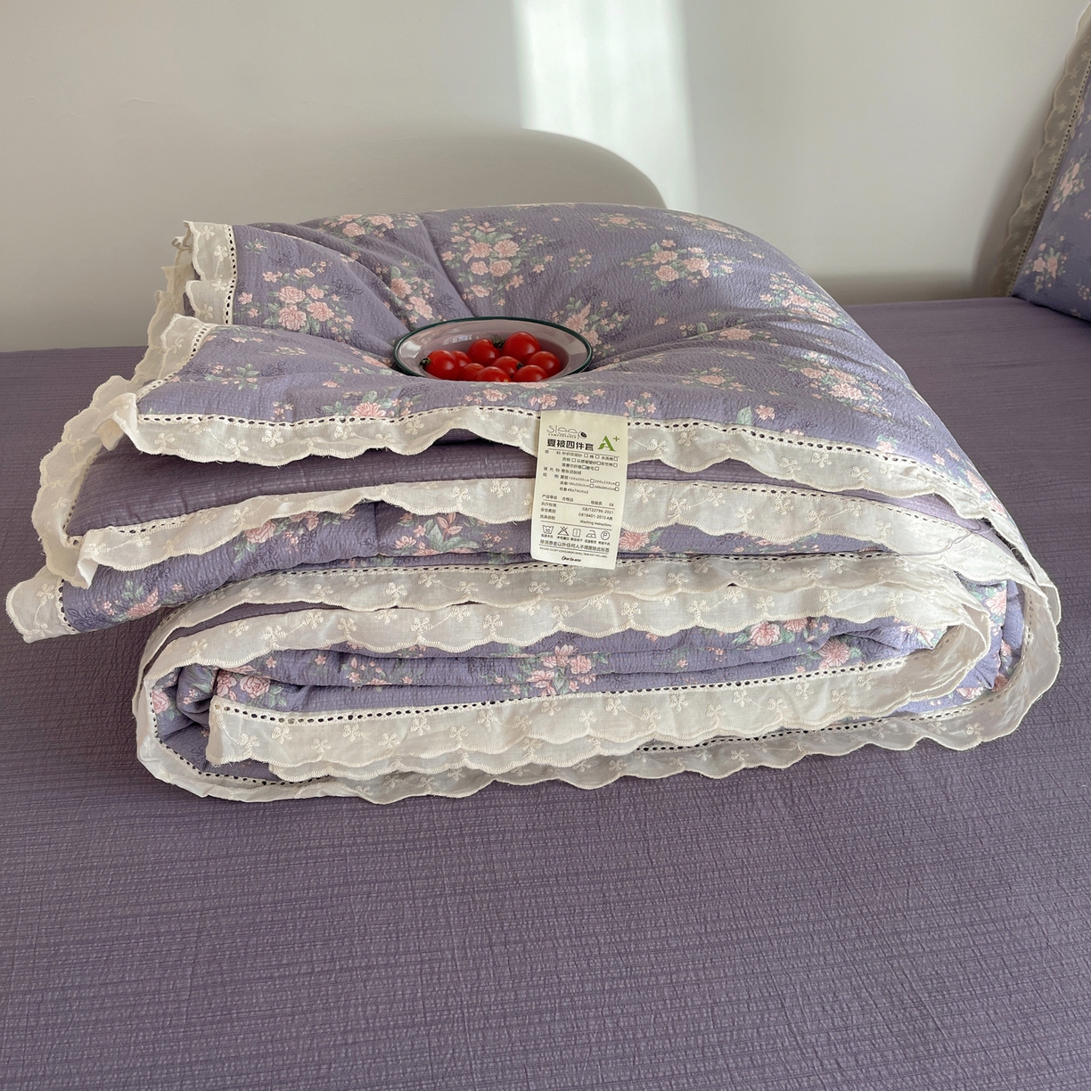 91家纺网 家纺一手货源 找家纺 宝士康家纺 2026新款10A抗菌提花色织花边单夏被/夏被四件套/空调被 樱落紫
