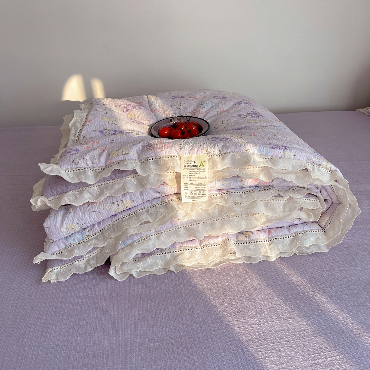 91家纺网 家纺一手货源 找家纺 宝士康家纺 2026新款10A抗菌提花色织花边单夏被/夏被四件套/空调被 紫菱花