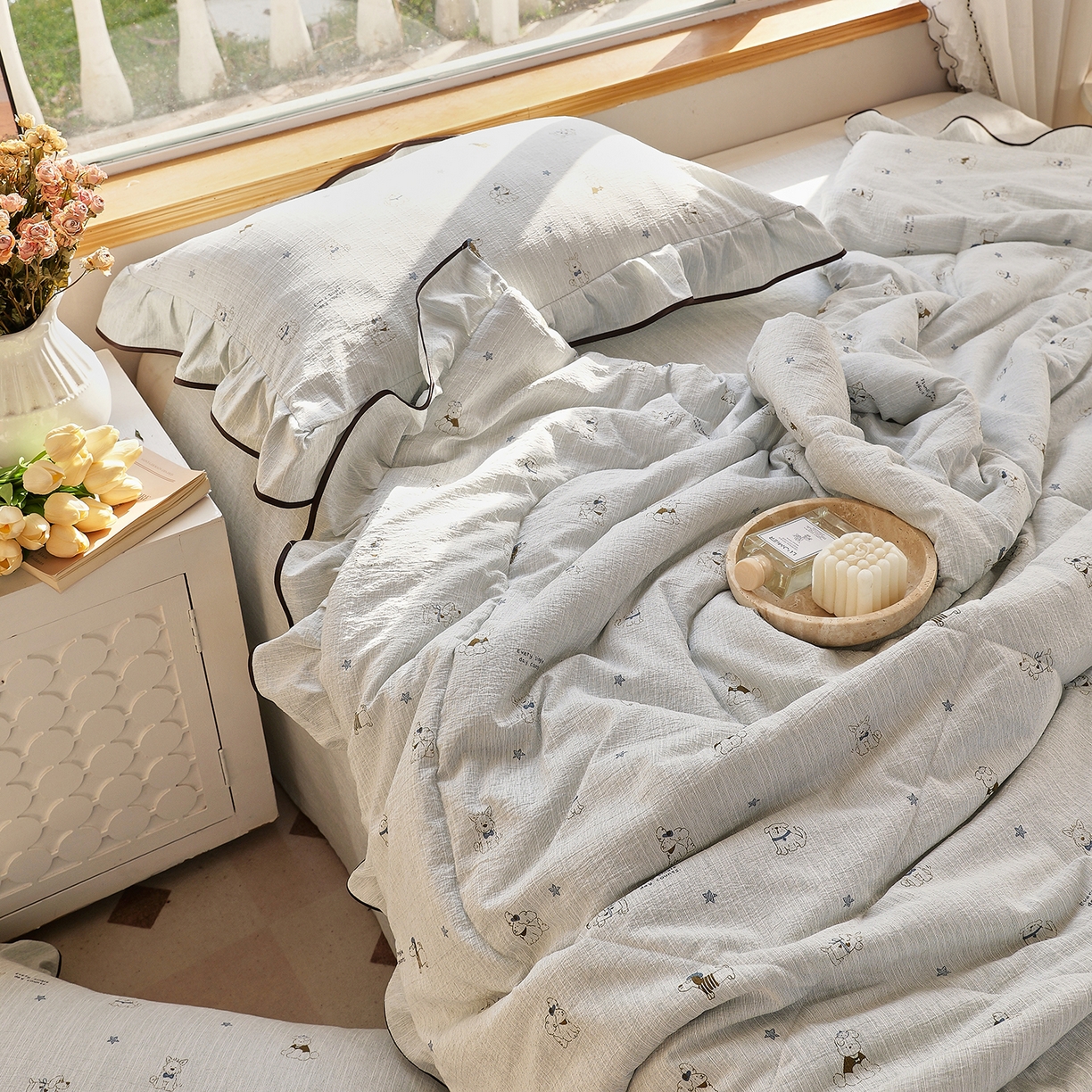 91家纺网 家纺一手货源 找家纺 宝士康家纺 2026新款10A抗菌提花色织花边单夏被/夏被四件套/空调被 星梦小狗