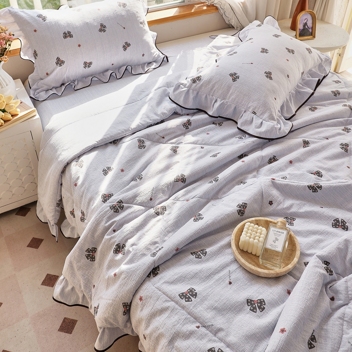 91家纺网 家纺一手货源 找家纺 宝士康家纺 2026新款10A抗菌提花色织花边单夏被/夏被四件套/空调被 星语心结