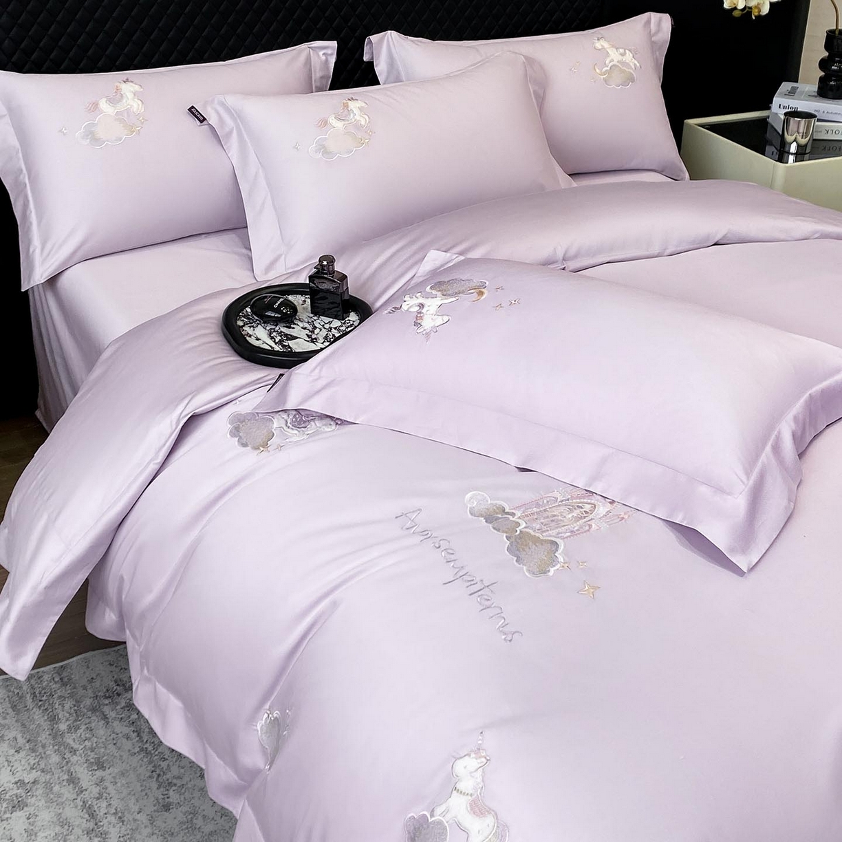 91家纺网 家纺一手货源 找家纺 春夏新品A类长绒棉纯棉四件套100全棉重工刺绣被套床单床笠纯色高端轻奢床上用品 城堡小马-黛紫