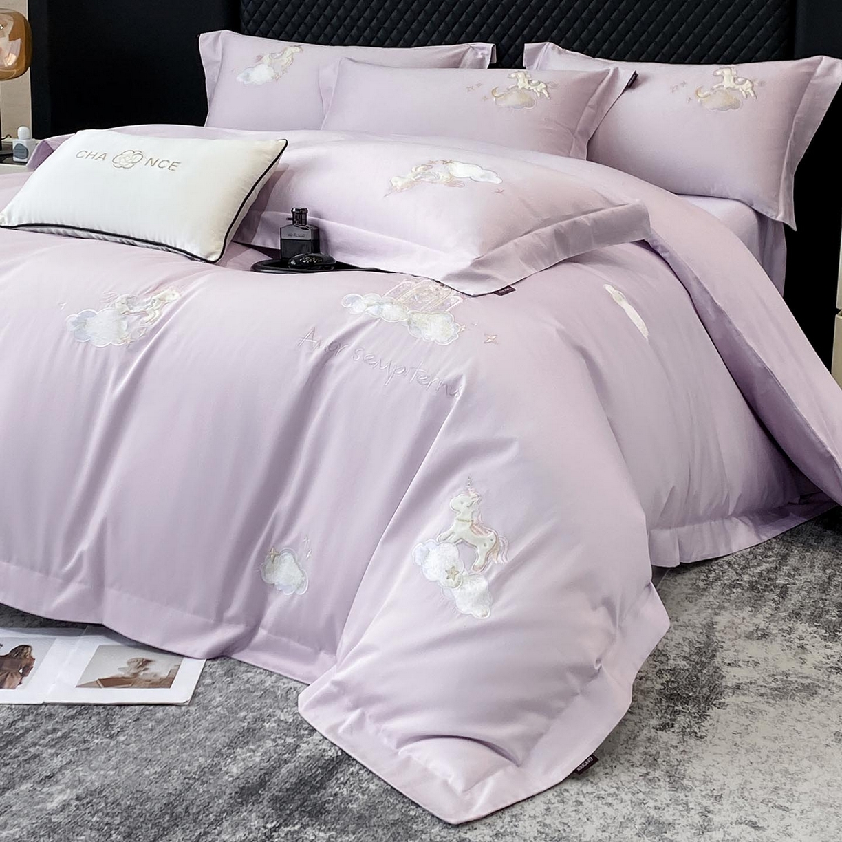 91家纺网 家纺一手货源 找家纺 春夏新品A类长绒棉纯棉四件套100全棉重工刺绣被套床单床笠纯色高端轻奢床上用品 城堡小马-黛紫