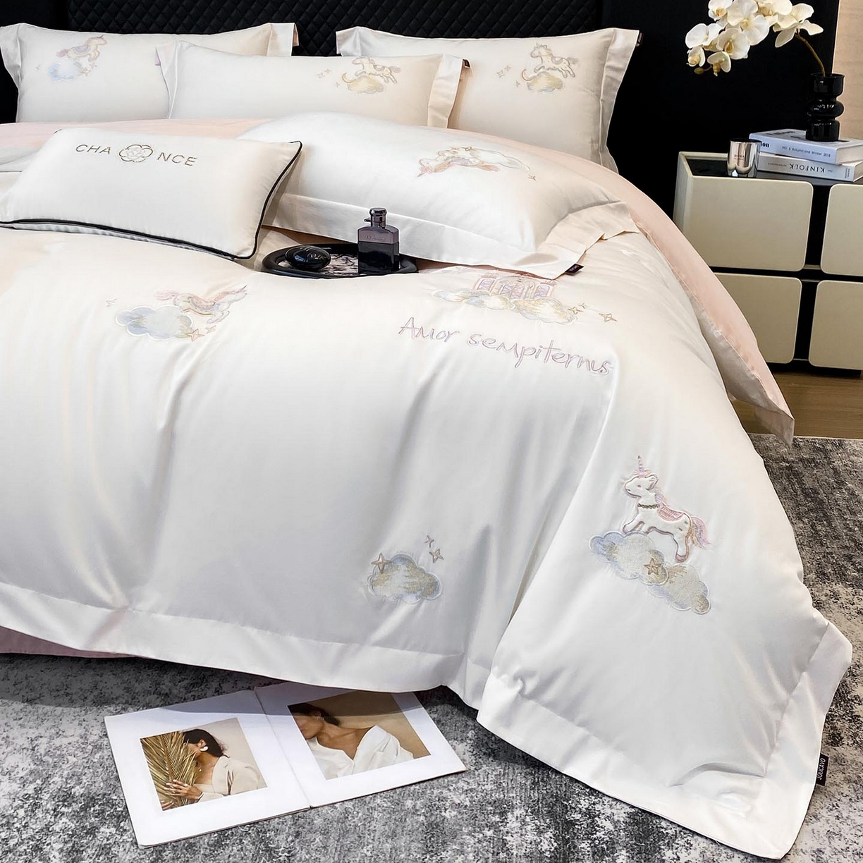 91家纺网 家纺一手货源 找家纺 春夏新品A类长绒棉纯棉四件套100全棉重工刺绣被套床单床笠纯色高端轻奢床上用品 城堡小马-奶白