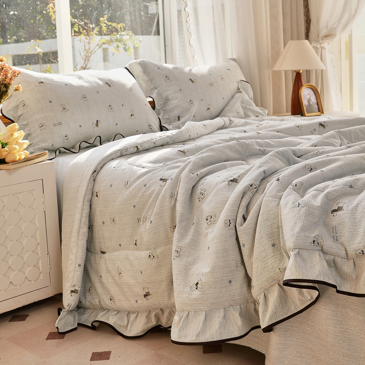 91家纺网 家纺一手货源 找家纺 宝士康家纺 2026新款10A抗菌提花色织花边单夏被/夏被四件套/空调被 星梦小狗