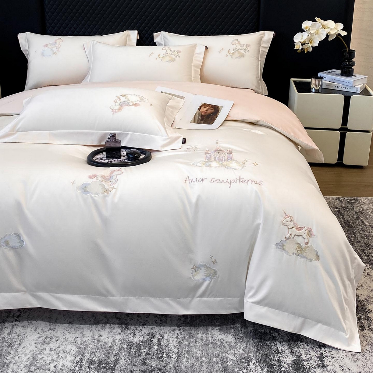 91家纺网 家纺一手货源 找家纺 春夏新品A类长绒棉纯棉四件套100全棉重工刺绣被套床单床笠纯色高端轻奢床上用品 城堡小马-奶白